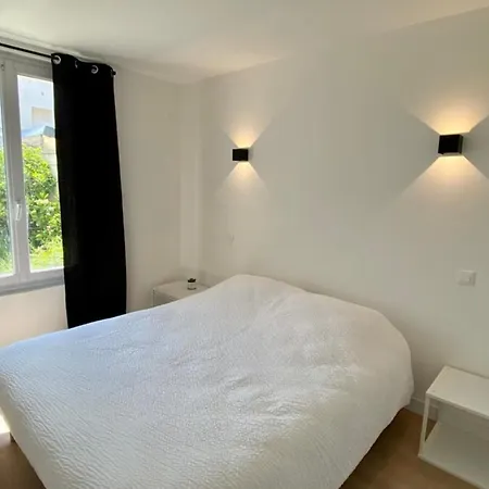 2-bedroom For 4 People Near The Beach *